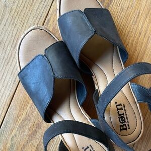 BORN Leather and Cork Heeled Wedge Sandals Size 8 Excellent Condition